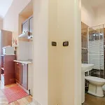 Guesthost - Elegant In S Quadrilatero Apartament