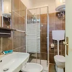 Guesthost - Elegant In S Quadrilatero Apartament *