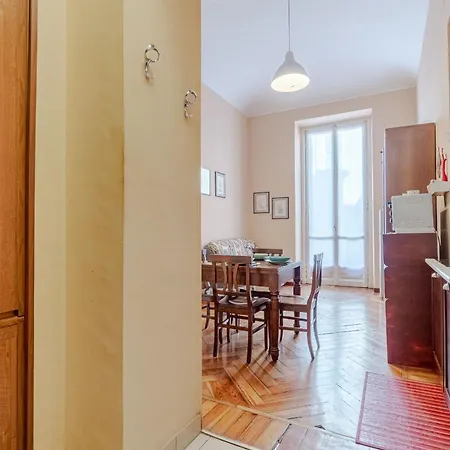 Apartment Guesthost - Elegant In S Quadrilatero *