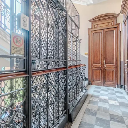 Guesthost - Elegant In S Quadrilatero Apartment Turin