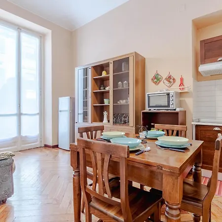 Guesthost - Elegant In S Quadrilatero Lejlighed