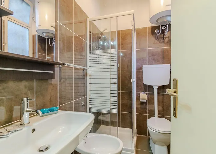Guesthost - Elegant In S Quadrilatero Apartamento *