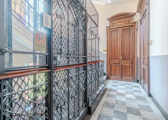 Guesthost - Elegant In S Quadrilatero Apartamento Turín